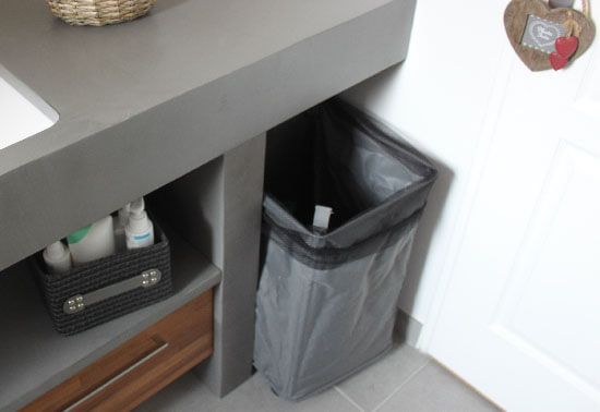 Meuble Salle De Bain : Une Vasque Avec Deux Robinets Meuble Salle De Bain : Une Vasque Avec Deux Robinets