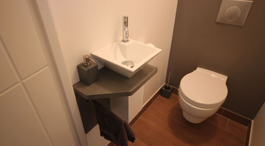 Astuces rangements pour des toilettes optimisées