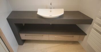 Meuble entre 2 murs pas droit