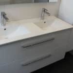 meuble salle de bains avec double lavabo ceramique blanc