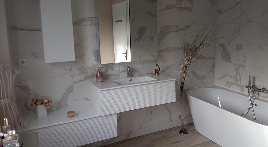 Salle de bain aménagée design et sur-mesure - La Compagnie des