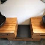 Meuble en bambou avec vasques posées noires