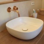Très belle vasque posée en céramique blanc mat