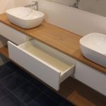 Meuble entre murs sur mesure salle de bain contemporain