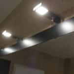 Eclairage Led sur miroir avec encadrement noir