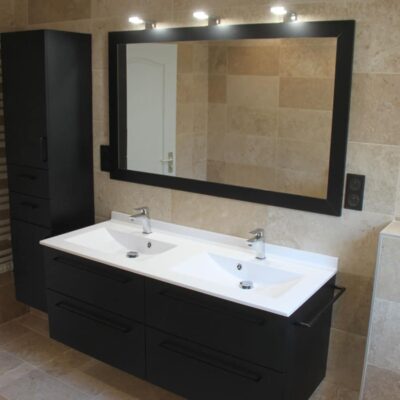Meuble double vasque sur mesure salle de bain noir et blanc