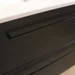 Poignées de meuble de salle de bain noir