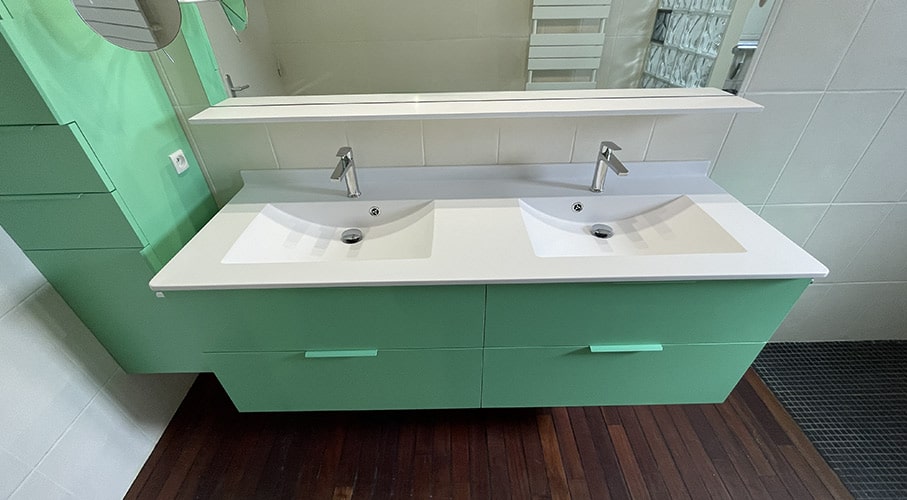 plan solid surface 2 vasques moulée sur mesure 162 cm